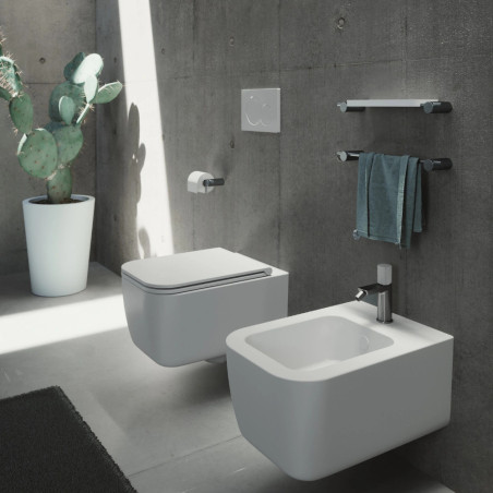 BRIO závesné WC so sedátkom a funkciou Smart Clean v kúpeľni