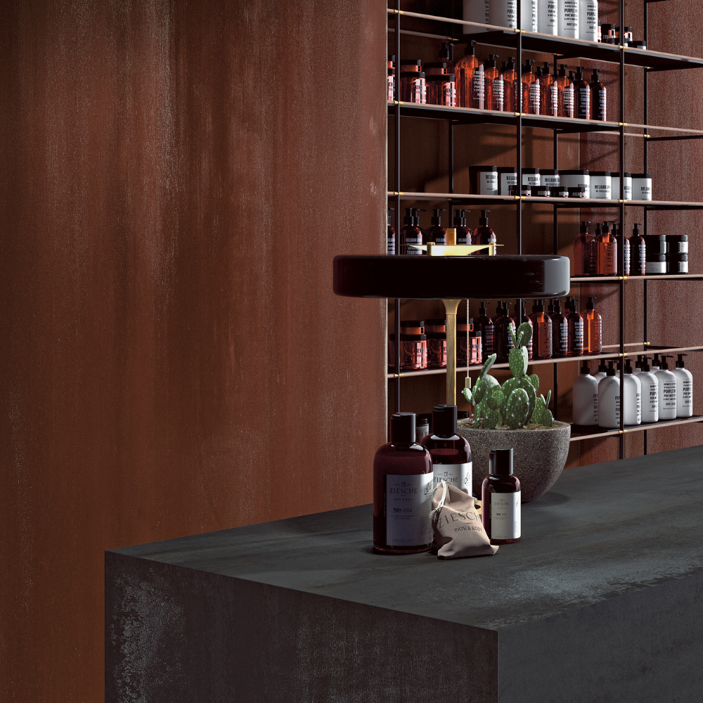 Metalická dlažba Mirage Glocal Iron GC 20 a Mirage Glocal Corten GC 21 v komerčnom priestore